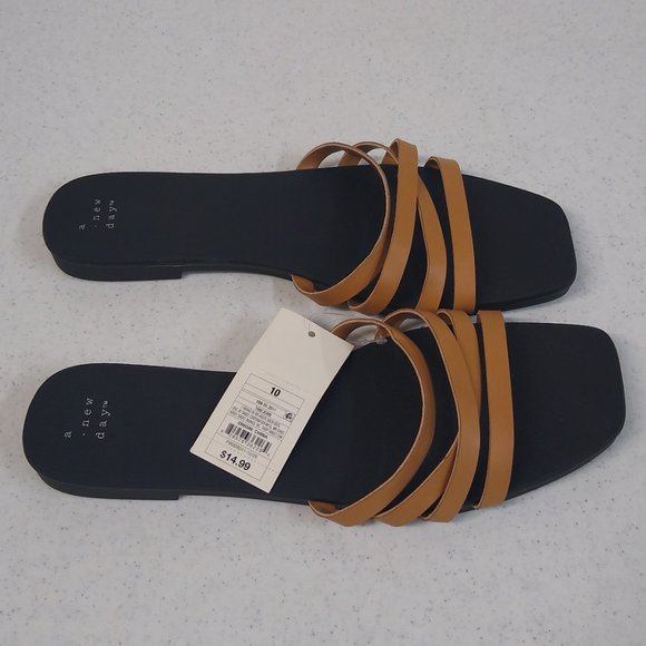 A New Day Sandals Tan/Joan Size 10 Women Embossed Strappy Slide On Sandal NWT - Picture 4 of 8